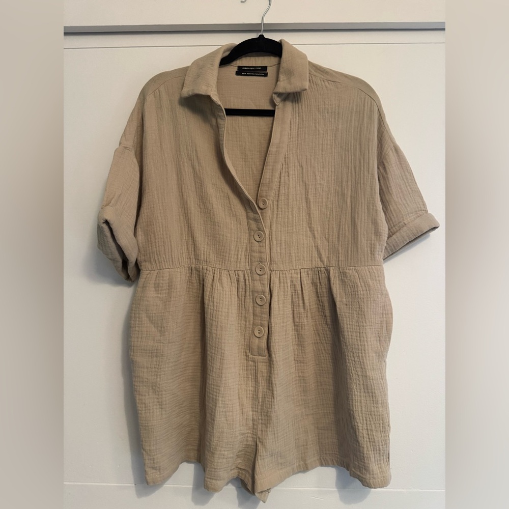 Urban outfitters cotton gauze beige romper size XS